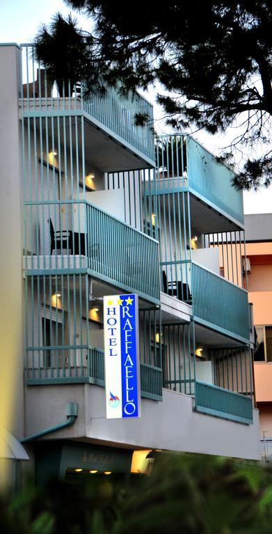 Hotel Raffaello Caorle Exterior photo